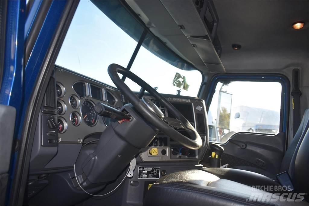 Mack GRANITE GU713 Tipper trucks