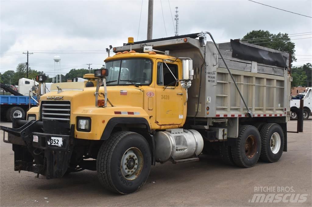 Mack RD688S Tipper trucks