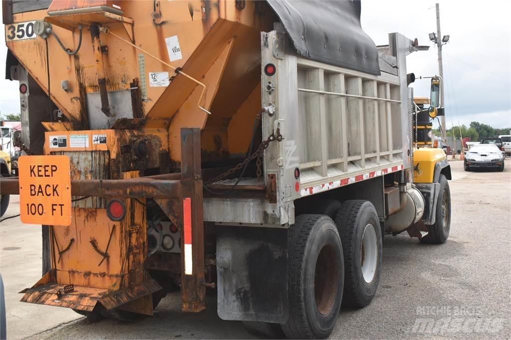 Mack RD688S Tipper trucks