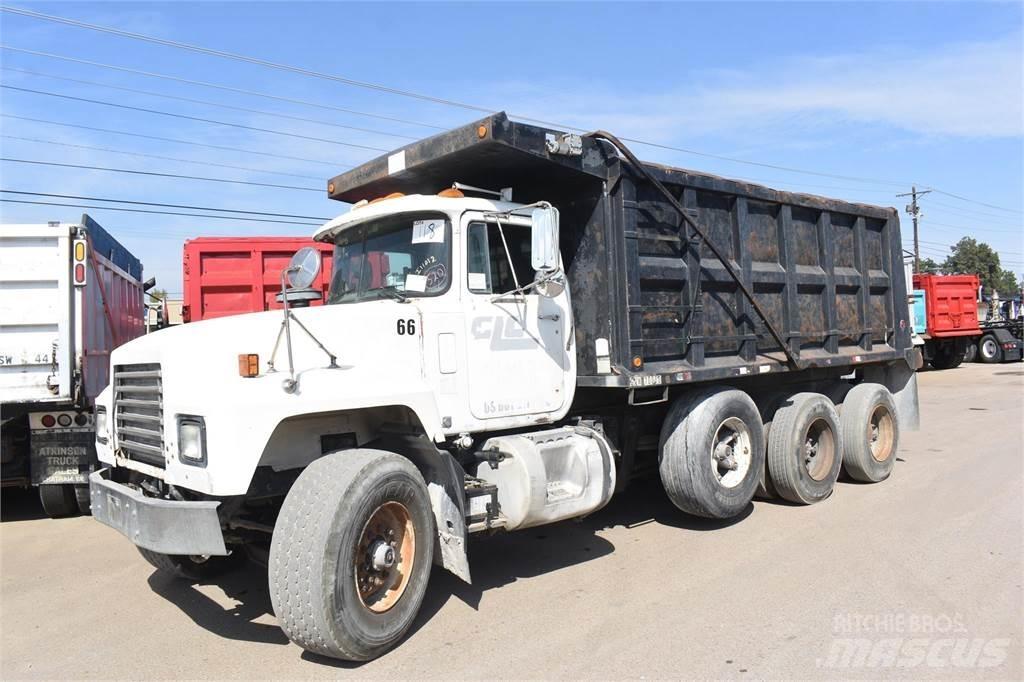 Mack RD688S Tipper trucks