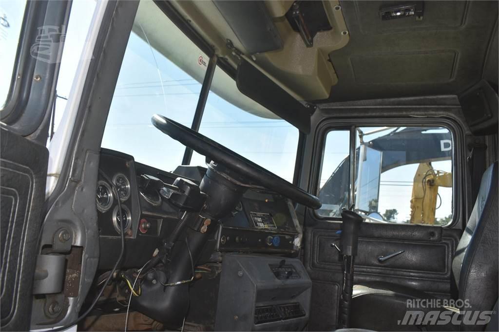 Mack RD690S Tipper trucks