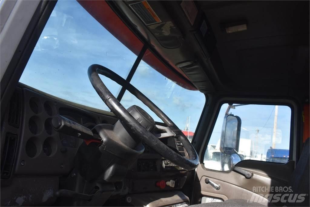 Mack VISION CX612 Tipper trucks