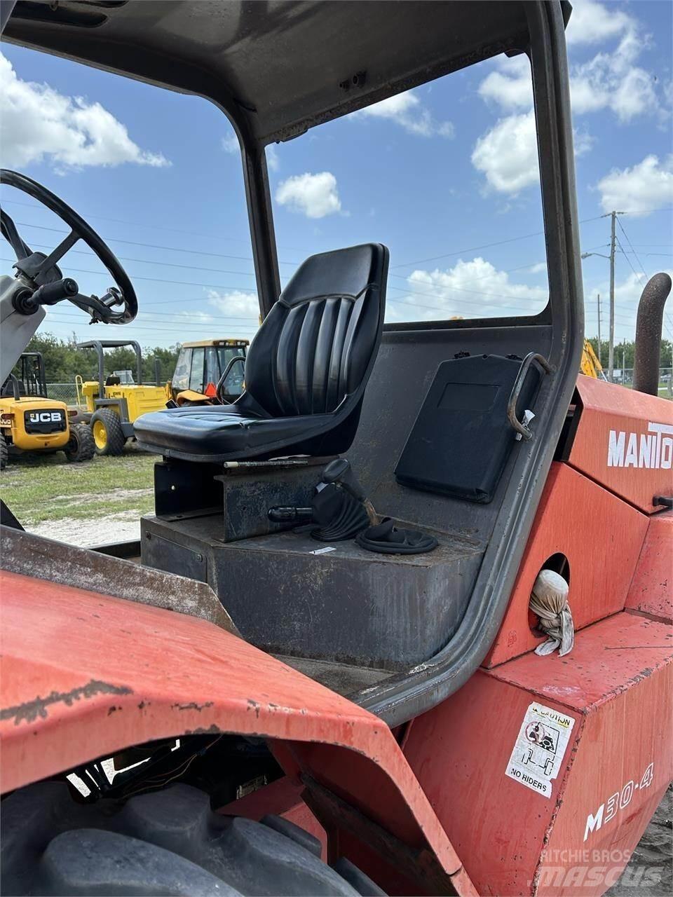 Manitou M30.4 Rough terrain truck