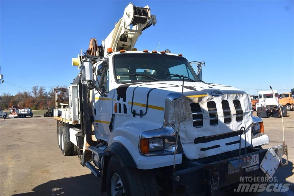 National 638E2 Truck mounted cranes