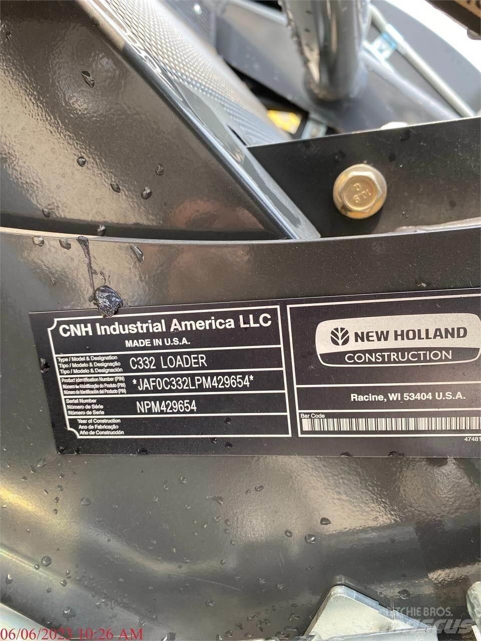 New Holland C332 Skid steer loaders