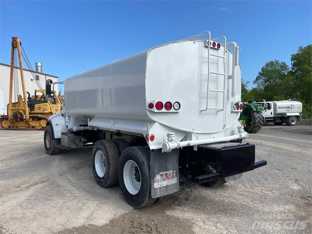 Peterbilt 335 Water bowser