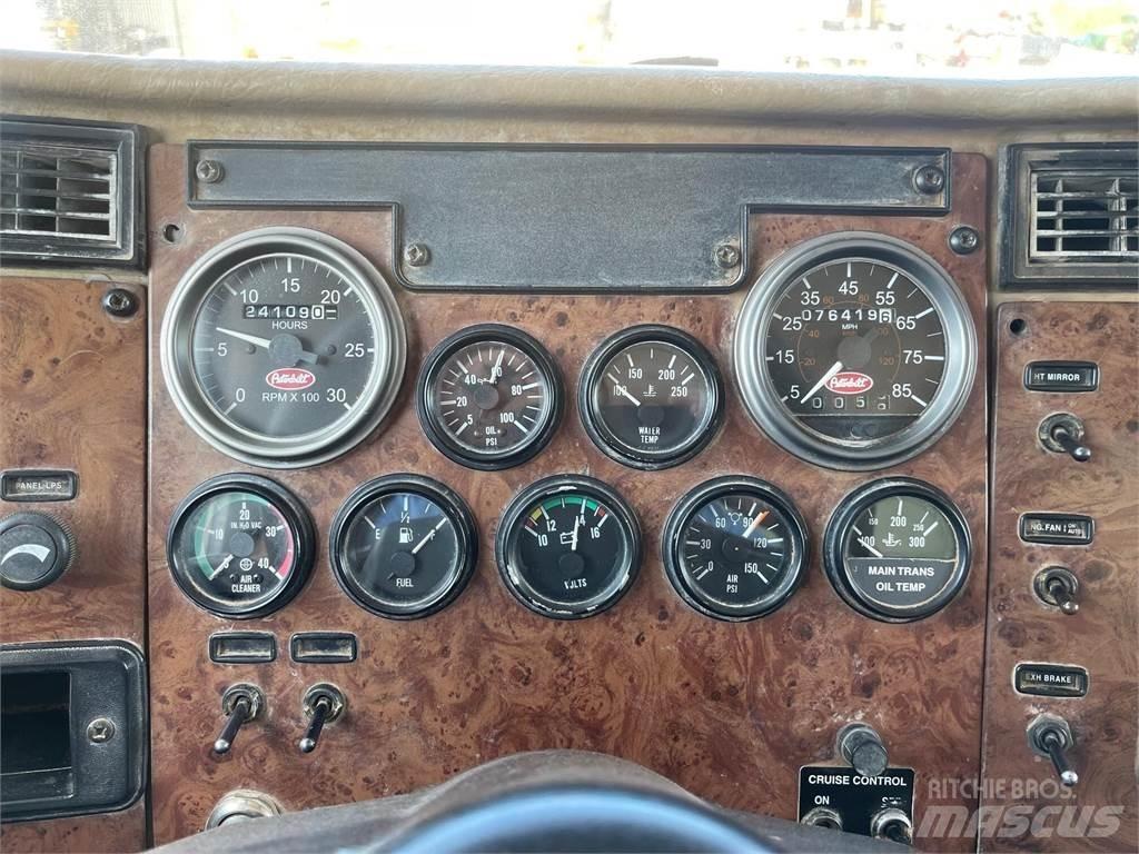 Peterbilt 335 Water bowser