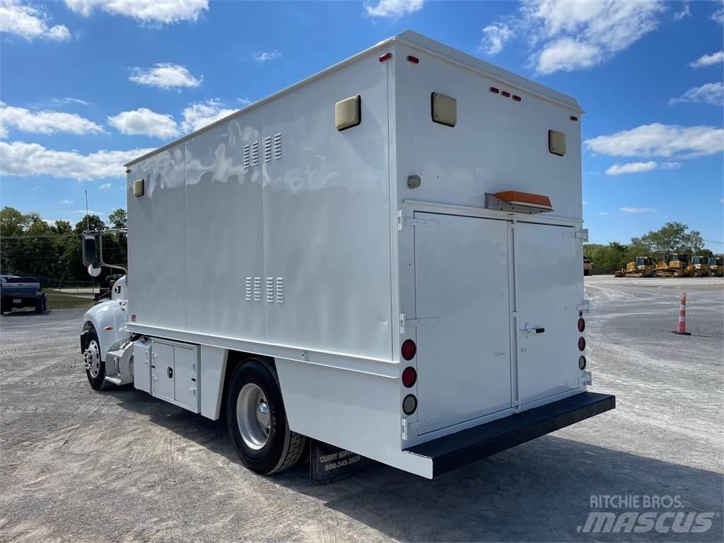 Peterbilt 335 Other