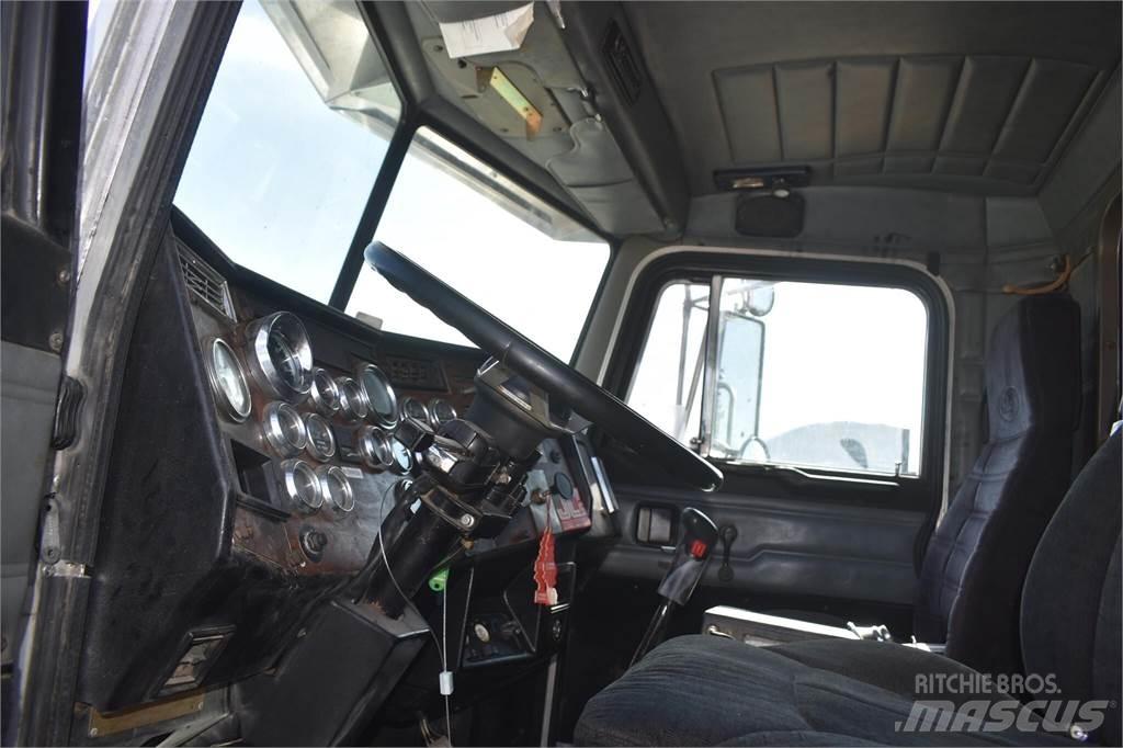 Peterbilt 379EXHD Tipper trucks