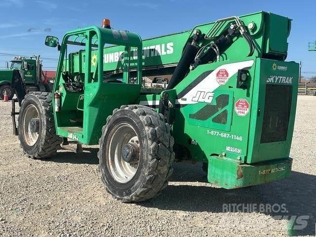 SkyTrak 10042 Telescopic handlers
