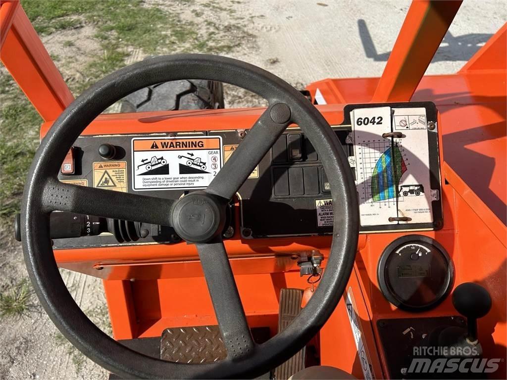 SkyTrak 6042 Telescopic handlers