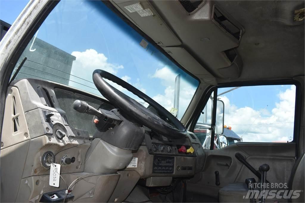 Sterling L7500 Tipper trucks