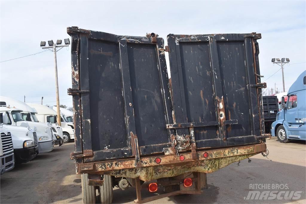Sterling L7500 Truck mounted cranes