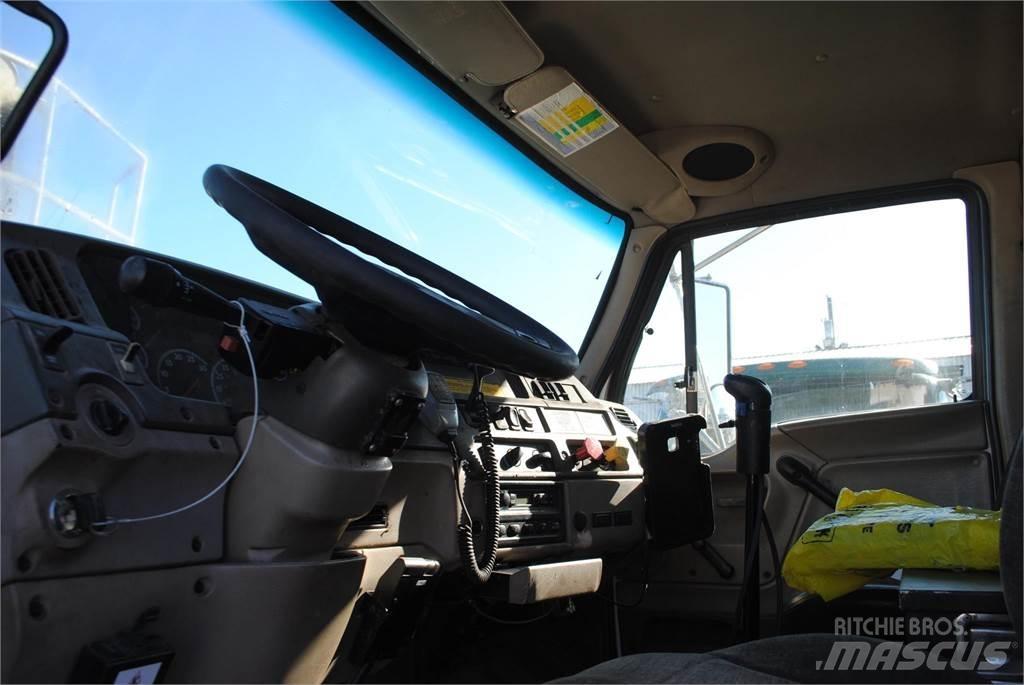 Sterling L8500 Truck mounted cranes
