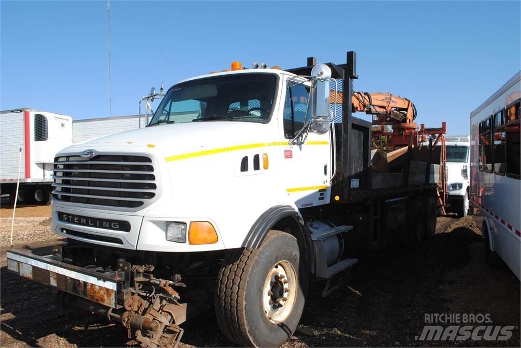 Sterling LT9500 Truck mounted cranes