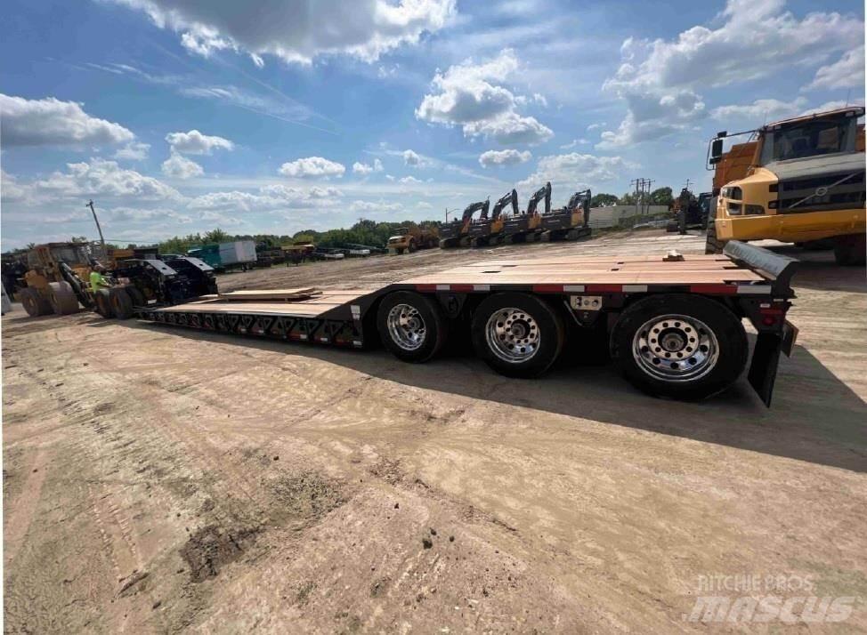 Trail King  Low loader-semi-trailers