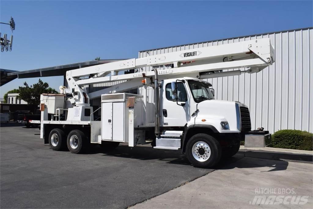 VERSALIFT VST9000 Truck mounted platforms