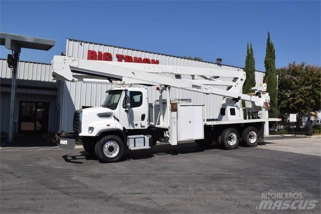 VERSALIFT VST9000 Truck mounted platforms