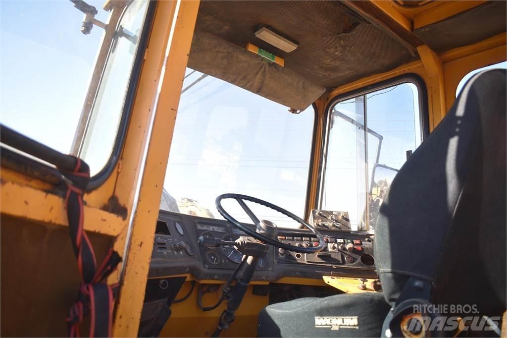 Volvo A25 Articulated Haulers