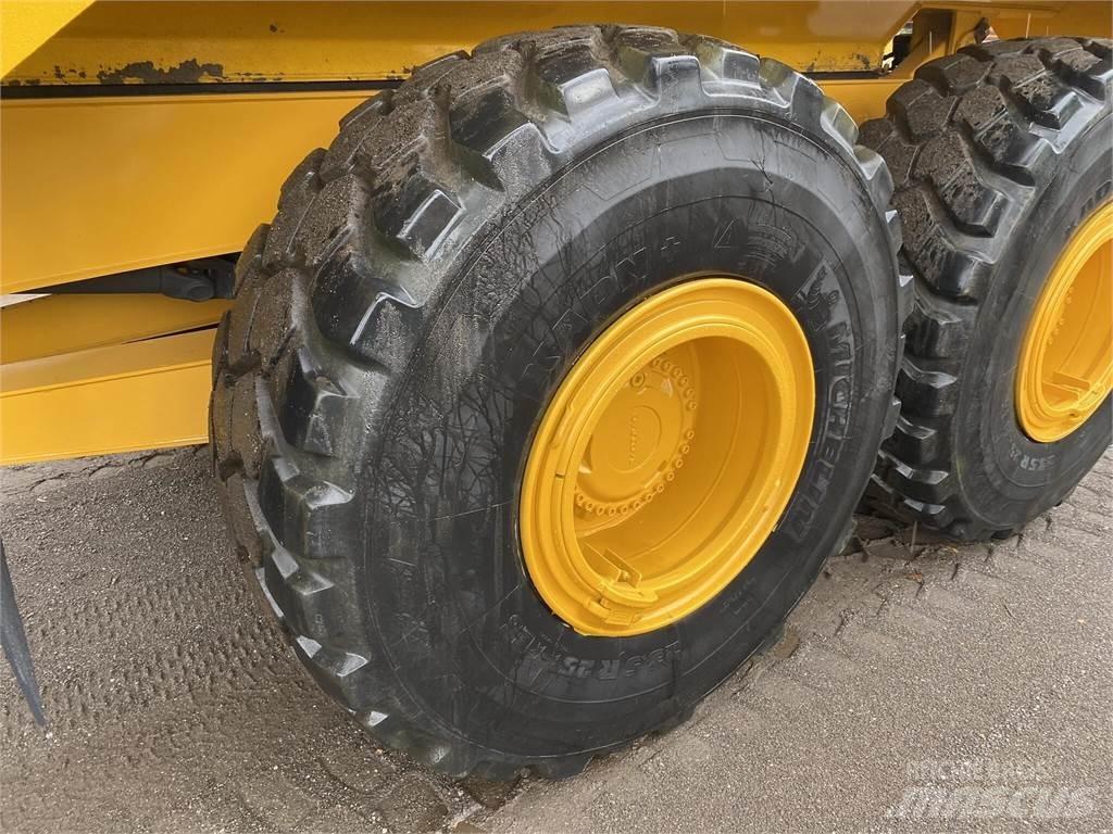 Volvo A25G Water bowser