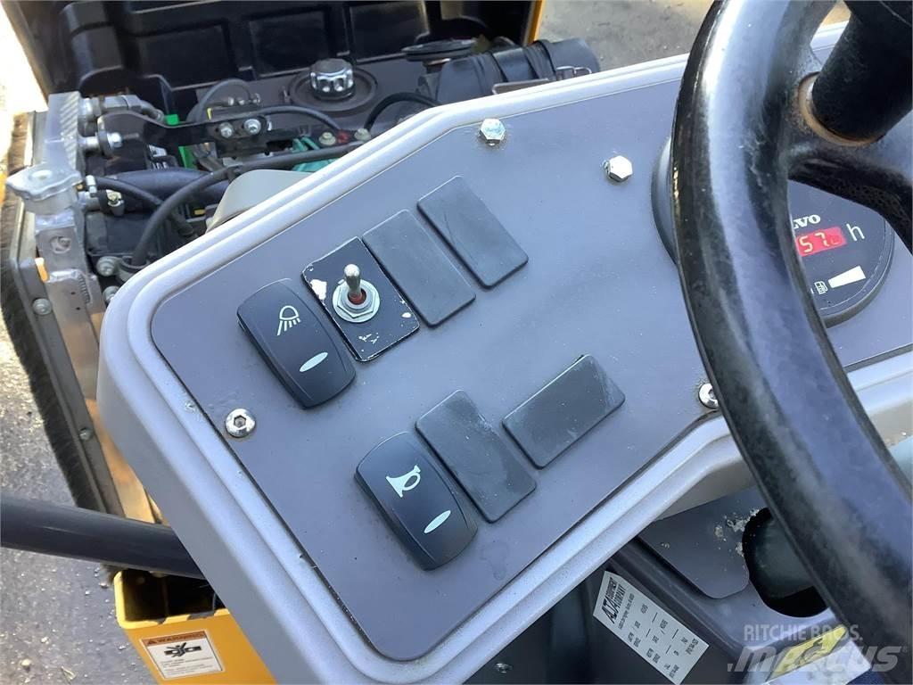 Volvo DD25B Twin drum rollers