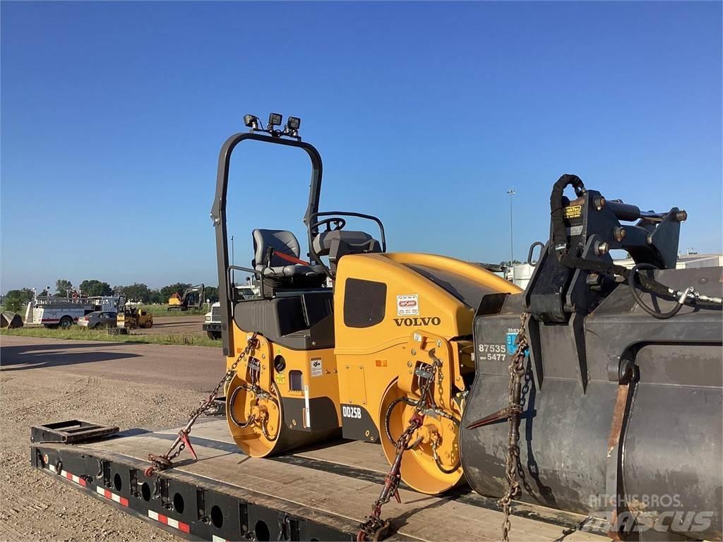 Volvo DD25B Twin drum rollers