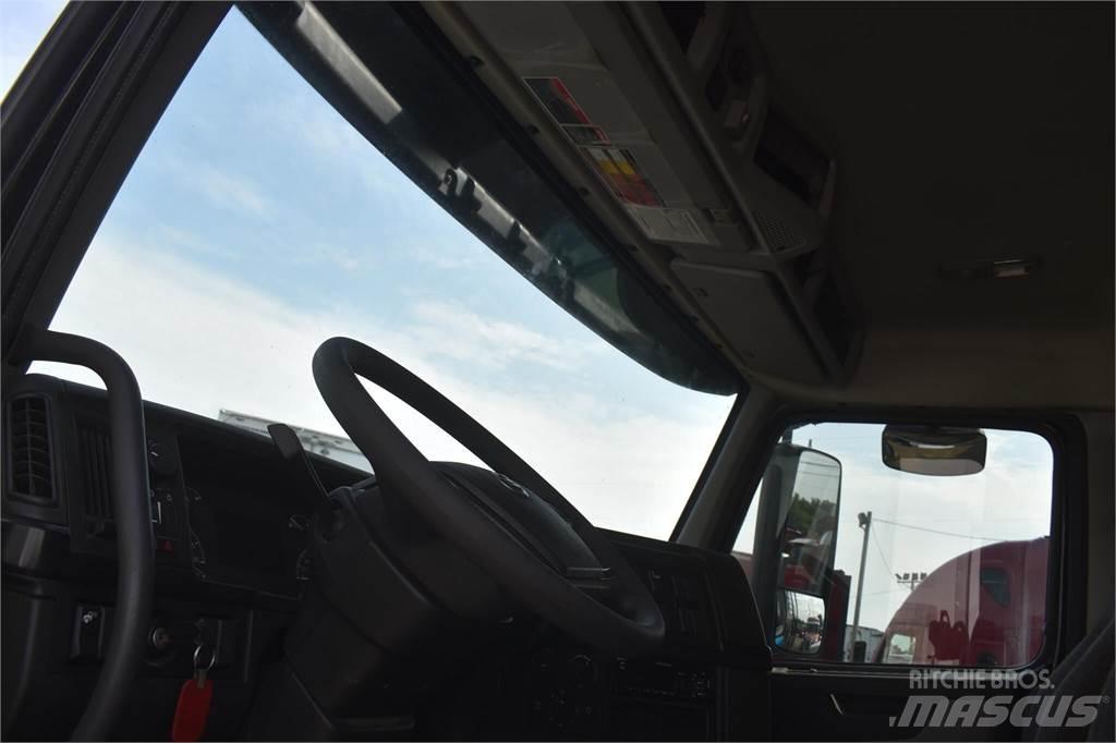 Volvo VHD104F300 Tipper trucks