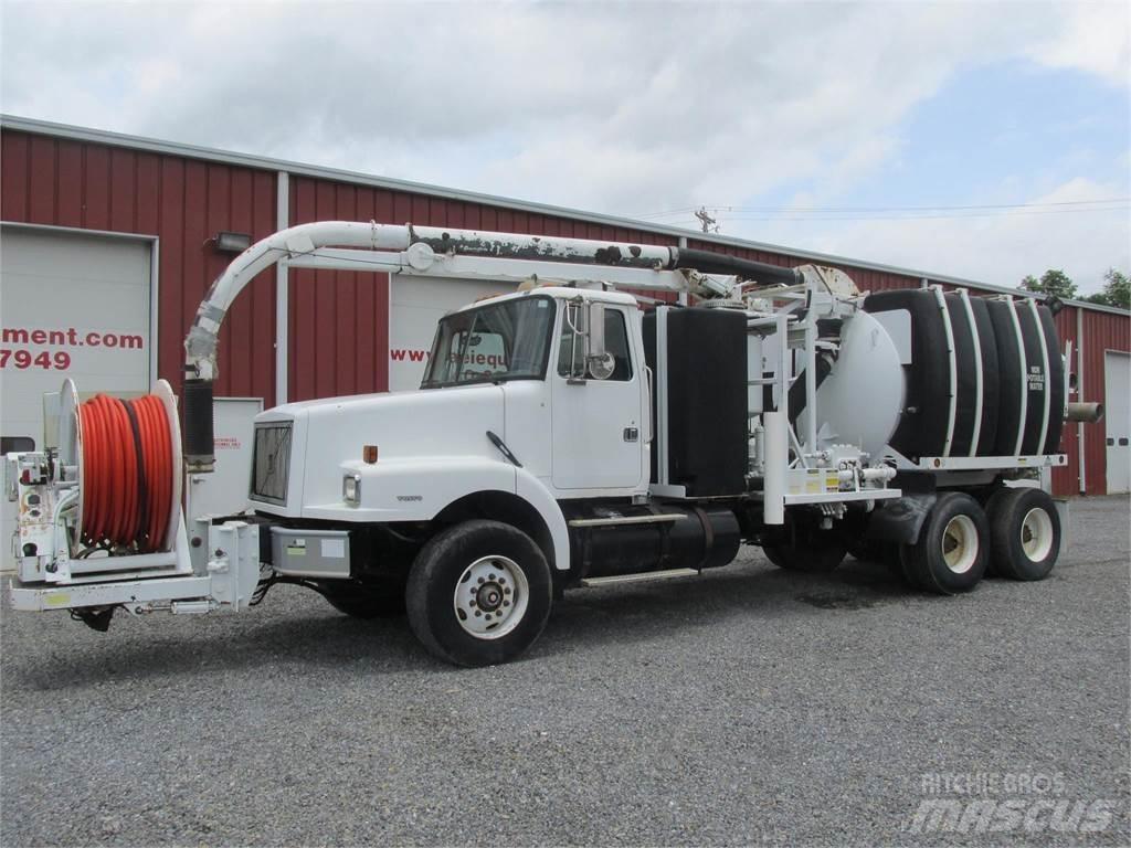Volvo WG64 Tanker trucks