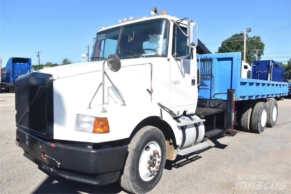 Volvo WG64 Truck mounted cranes