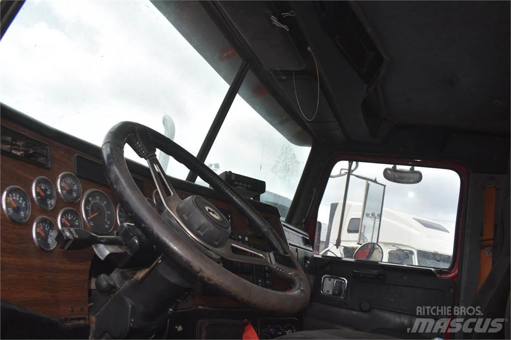 Western Star 4900 Tipper trucks