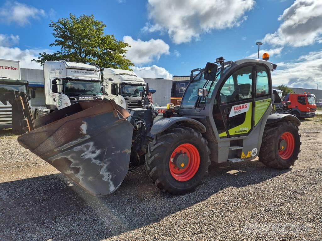 CLAAS Scorpion 7044 Telehandlers