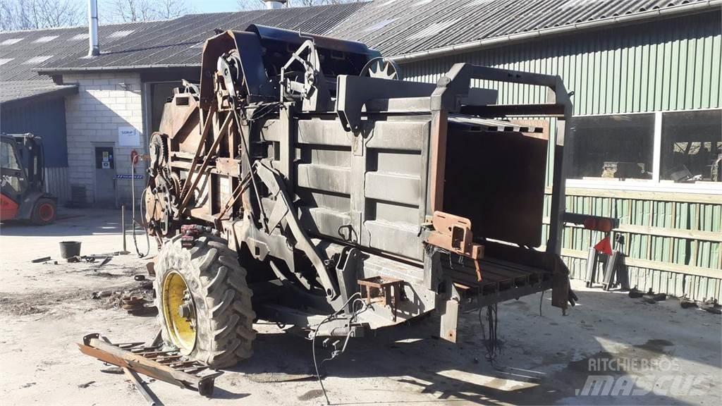 Fendt 12130N Tractors