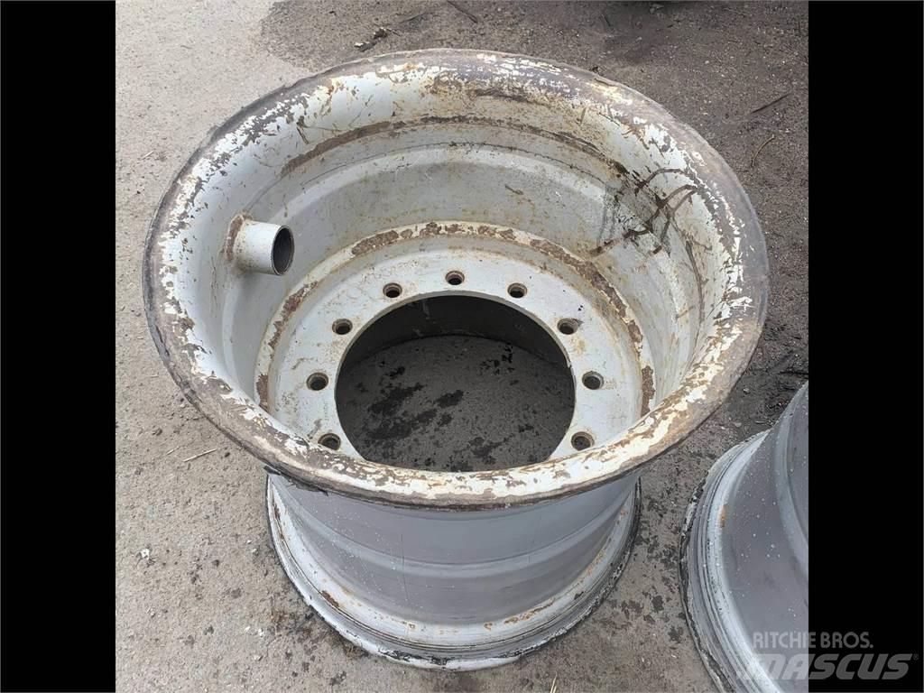 Gremo 1350 24x26,5 Tyres, wheels and rims
