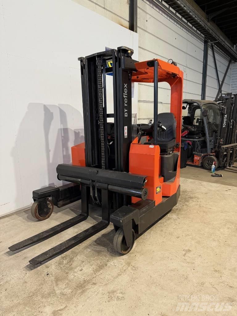 Toyota truck FRE 270 Reach truck
