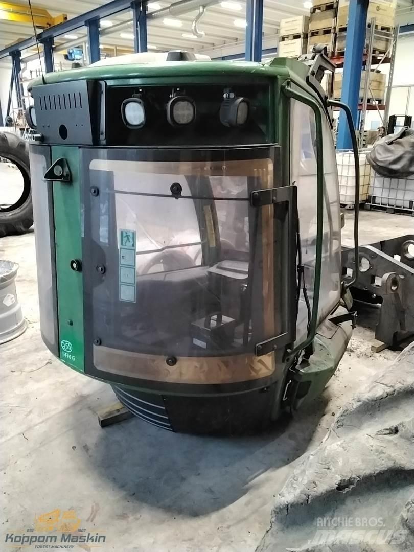 John Deere 1470g Cabins and interior