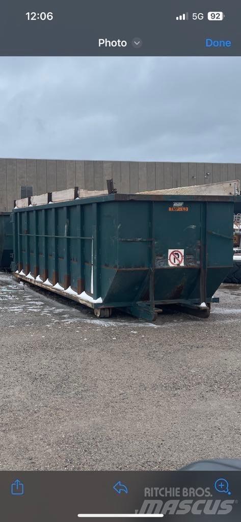 Sterling LT 9513 Demountable trucks