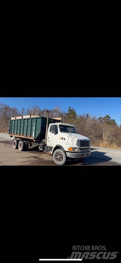 Sterling LT 9513 Demountable trucks