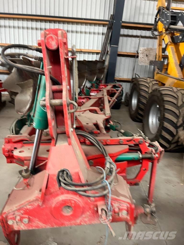 Kverneland EG 100 Reversible ploughs