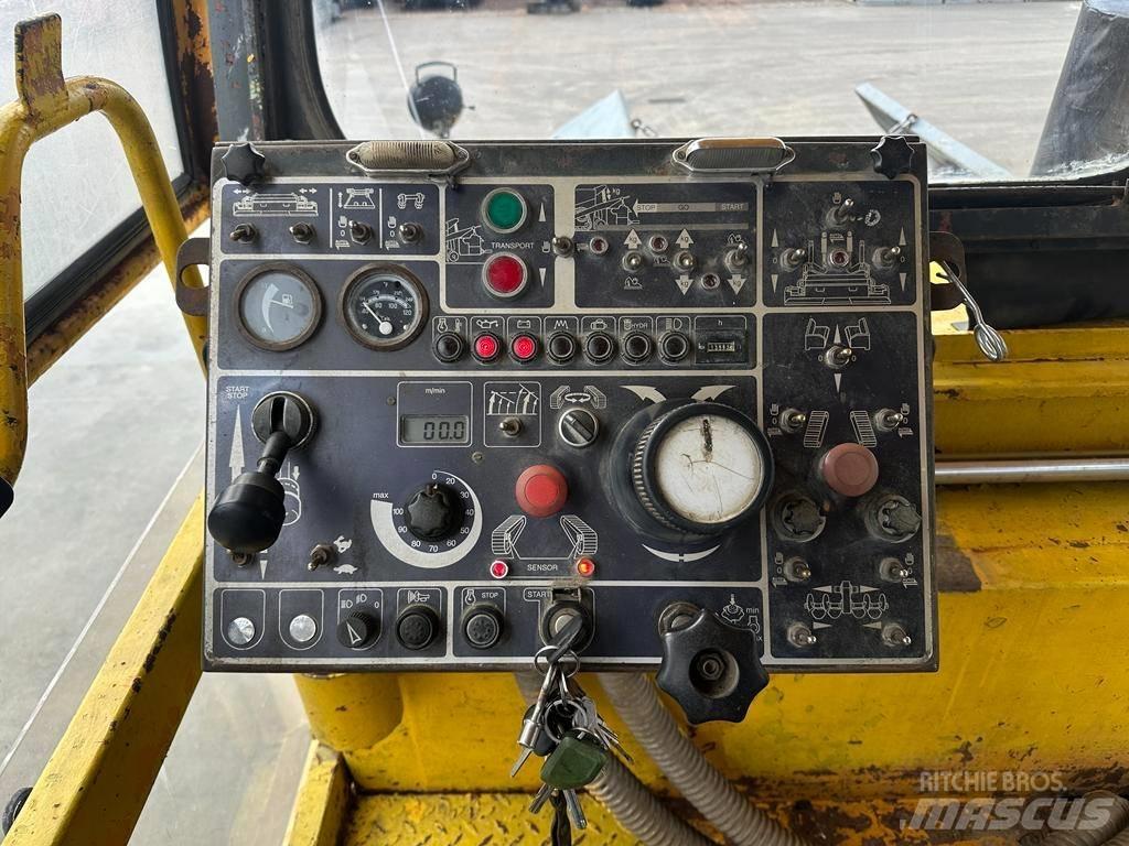 Demag DF 140 C Asphalt pavers