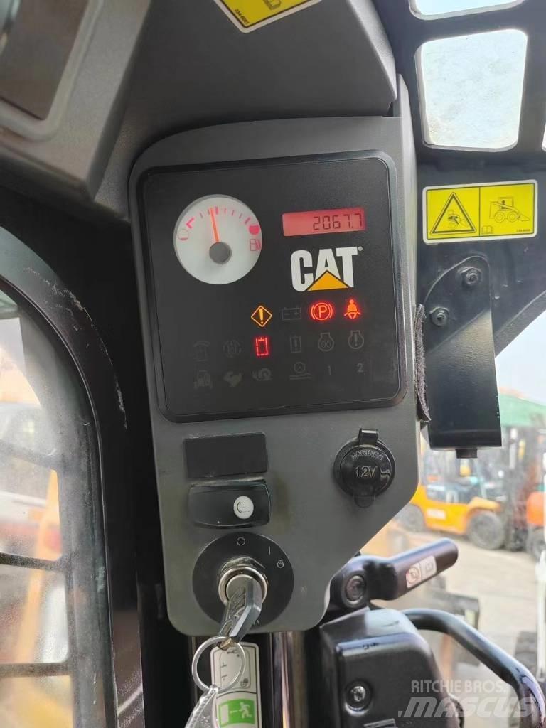 CAT 246 C Skid steer loaders