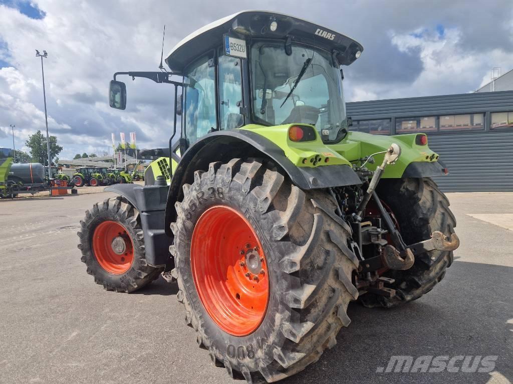 CLAAS Arion 640 CIS Tractors