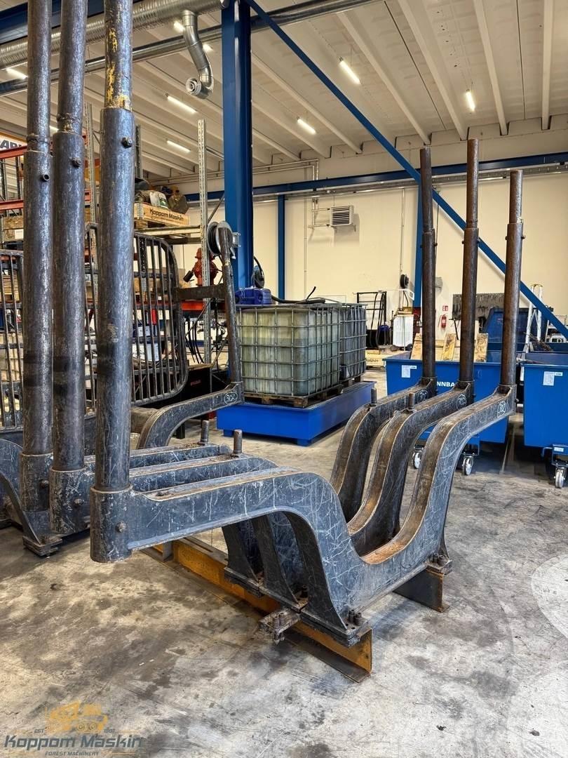 John Deere 1210E Other components