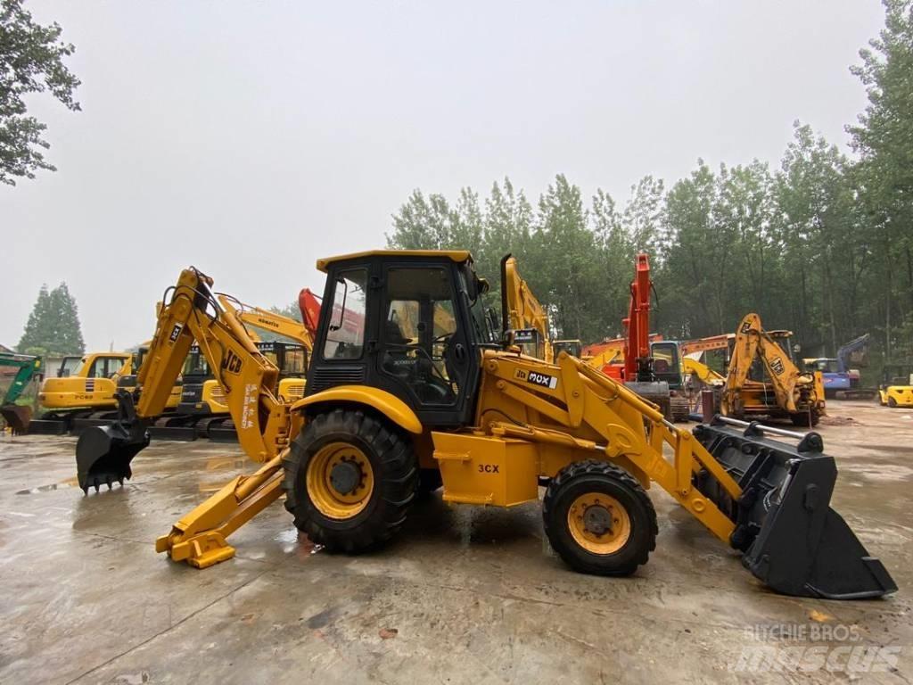 JCB 3 CX Backhoe