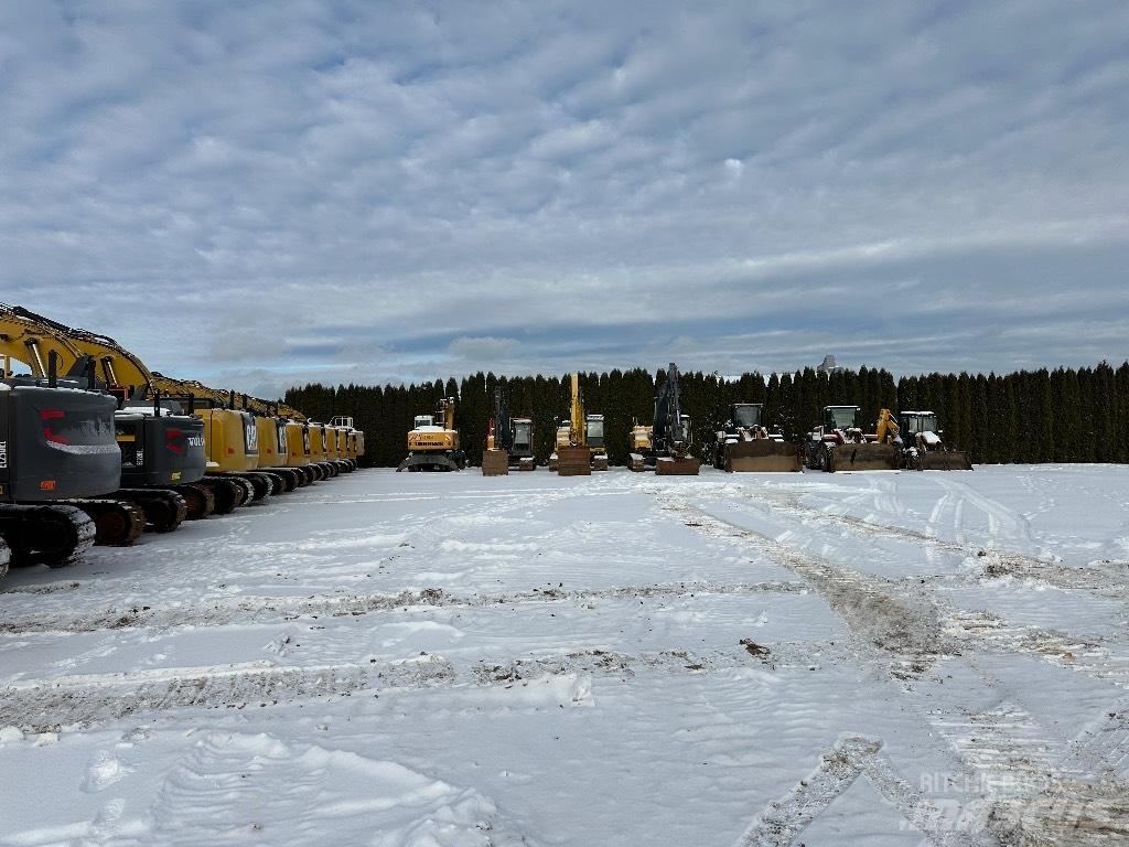 Komatsu PC 210 LC-11 Crawler excavators