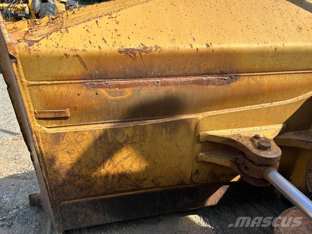 CAT D 5 N XL Crawler dozers