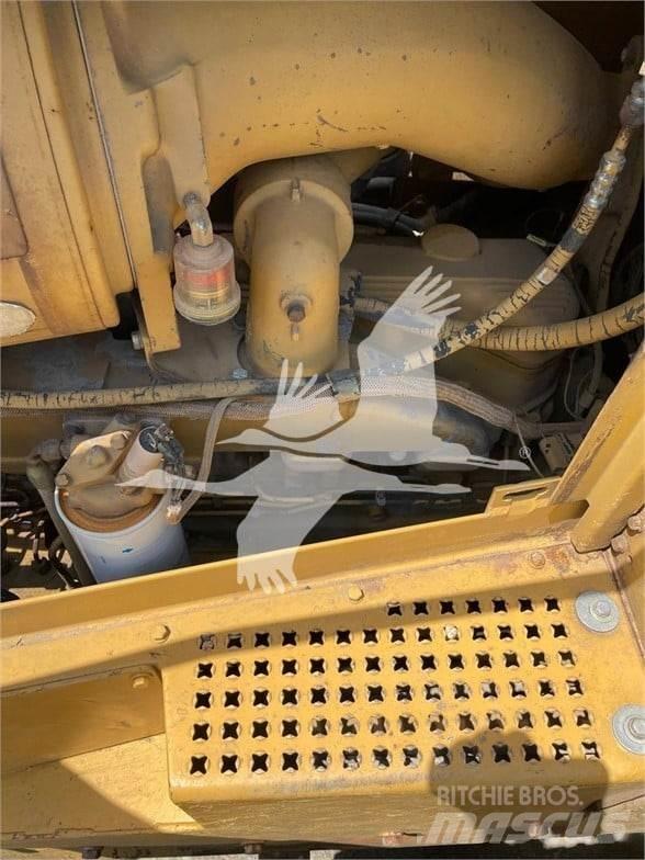 CAT D8N Crawler dozers