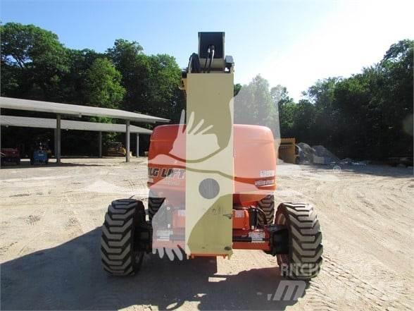 JLG 600AJ Articulated boom lifts