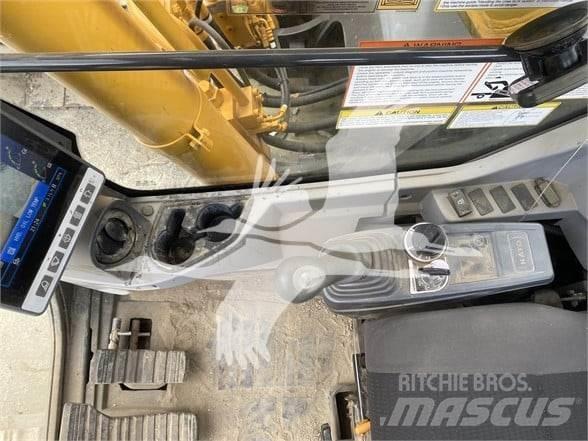 Kato HD820 LC Crawler excavators