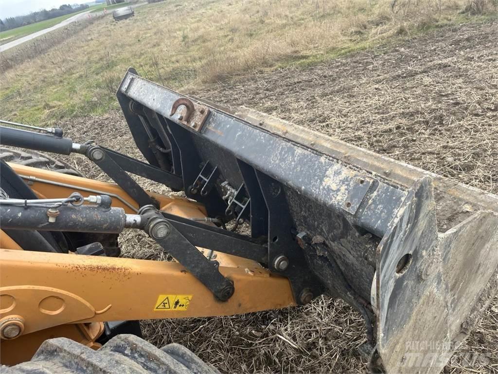 CASE 695 ST Backhoe
