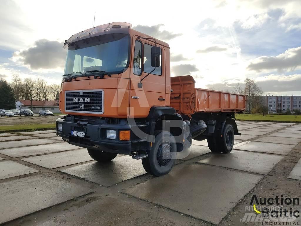MAN 19.272 Tipper trucks